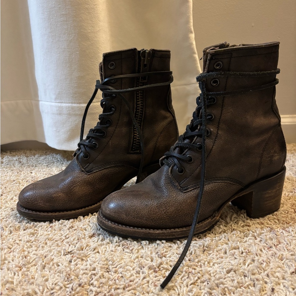 Freebird Cavalier Women’s Brown Lace-Up Leather Ankle Boots